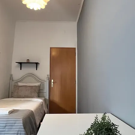 Bairro Alto Homestay *